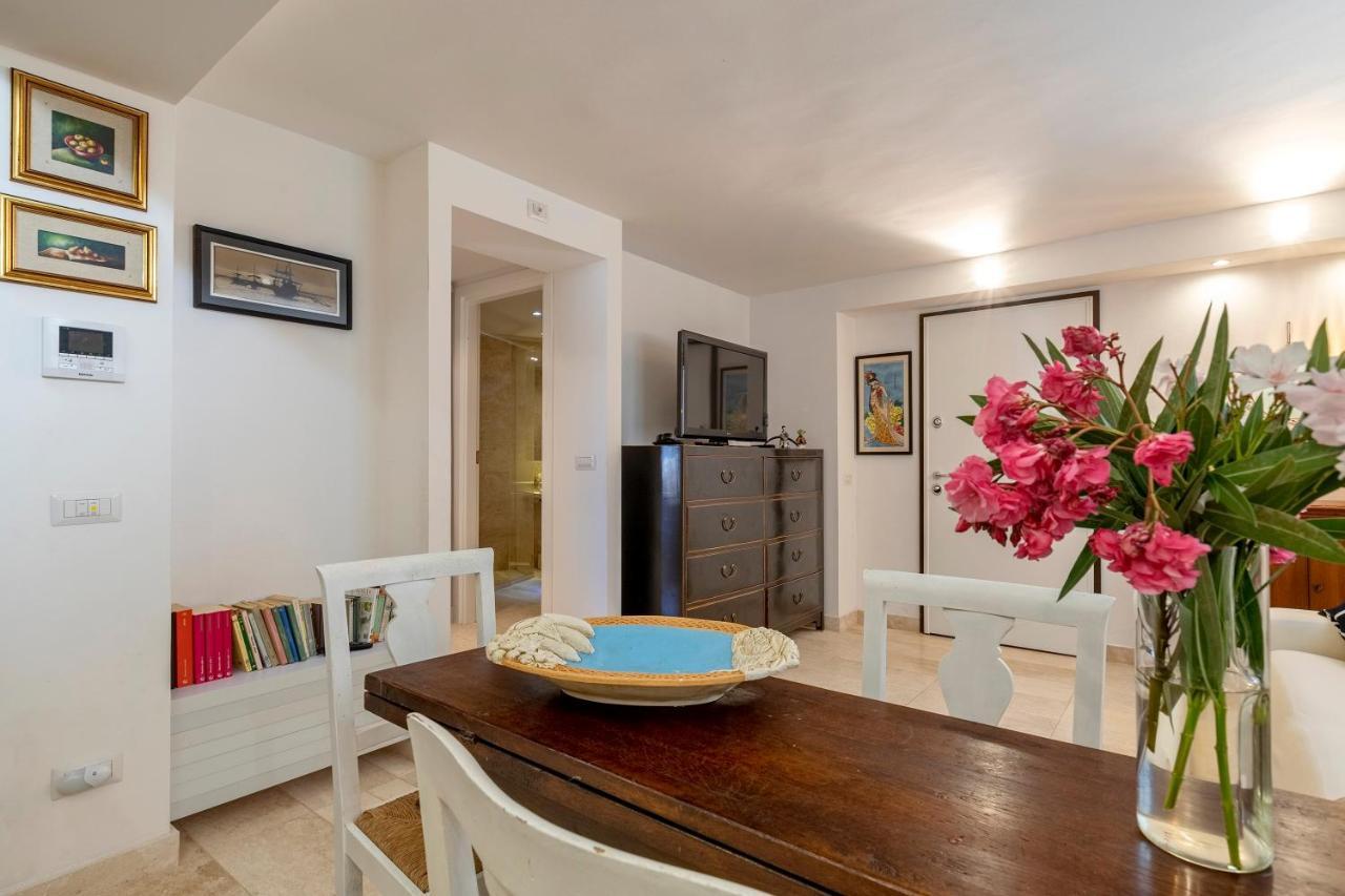 Charming Seafront Apartment With Garden And Patio Фертилия Экстерьер фото
